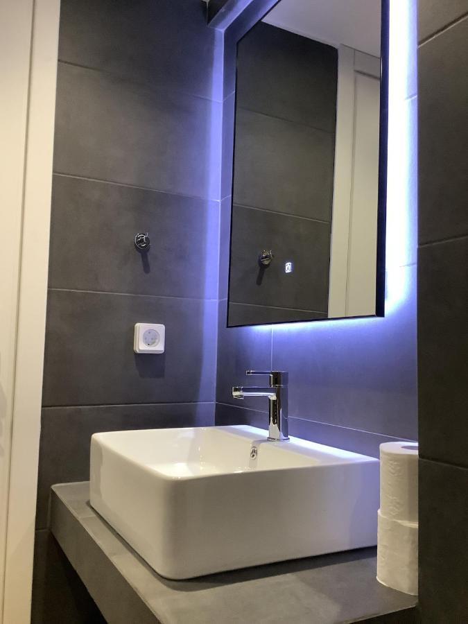 Sunny New Lovely Apartment 60 Meters From The Metro 아테네 외부 사진