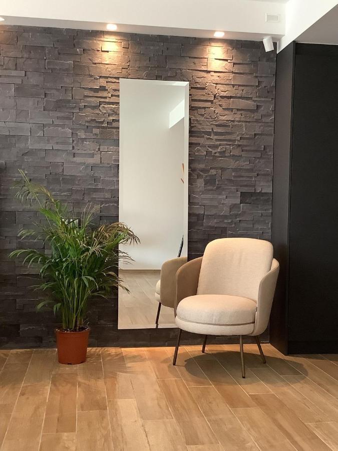 Sunny New Lovely Apartment 60 Meters From The Metro 아테네 외부 사진